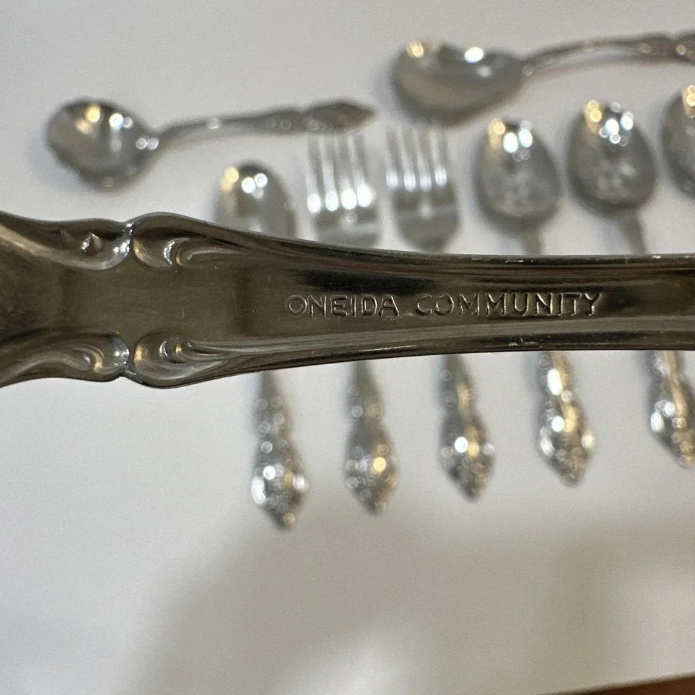 Oneida Community Brahms Stainless Steel Serving Set Spoons 9 PIECES READ